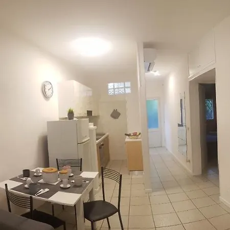 Apartment Casa Bebe - Adiacenze Policlinico E Universita' *
